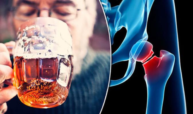 Trei băuturi care cresc riscul de osteoporoză