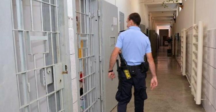Un bărbat a murit în închisoare după ce a fost 