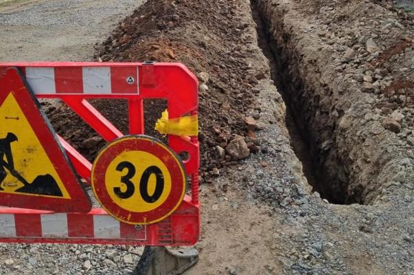 Primăria Poarta Albă continuă lucrările pentru introducerea rețelei de gaz