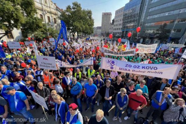 Slovacia: Protest împotriva sărăciei şi la Bratislava