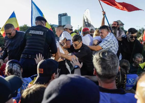 Amenzi de 32.000 lei şi un dosar penal deschis după protestul de duminică 