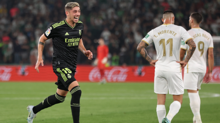 Fotbal: Real Madrid a câştigat clar la Elche cu 3-0, în Primera Division