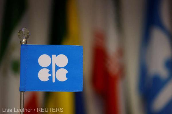  Grupul OPEC+ anunţă cea mai semnificativă reducere a producţiei de petrol din 2020