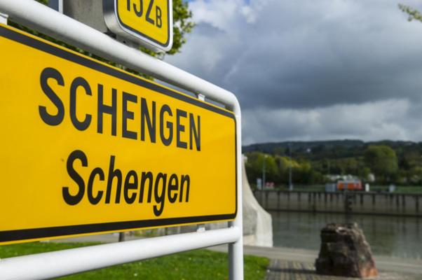 „Sunt convins că cu toţii vom face efortul necesar să îi convingem pe olandezi că merităm să intrăm în Spaţiul Schengen”