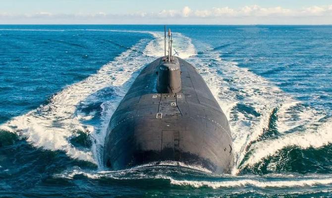 Un submarin rus a fost depistat lângă țărmurile Franței