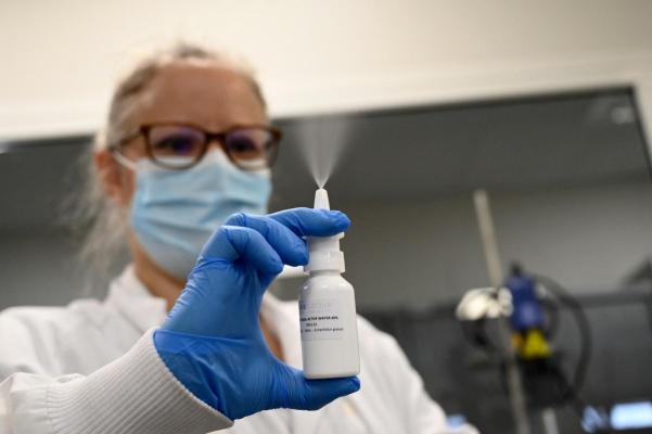 Un vaccin nazal împotriva gripei aviare H5N1, dezvoltat de cercetători, ar putea preveni declanșarea unei pandemii