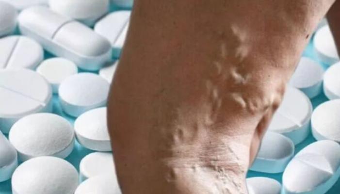 Trei băuturi populare care ar putea cauza umflarea venelor picioarelor
