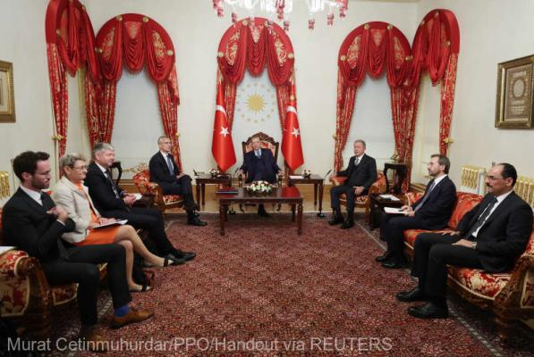 Stoltenberg a discutat cu Erdogan despre războiul din Ucraina şi aderarea Finlandei şi Suediei la NATO