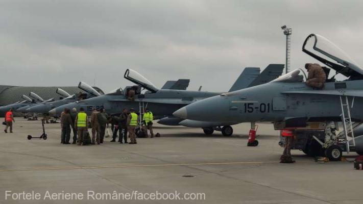  Aeronave Eurofighter Typhoon şi CF-18 Hornet au aterizat în bazele militare de la Kogălniceanu şi Borcea
