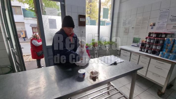 Cantina socială din Piața Griviței, mană cerească pentru amărâții Constanței. Video