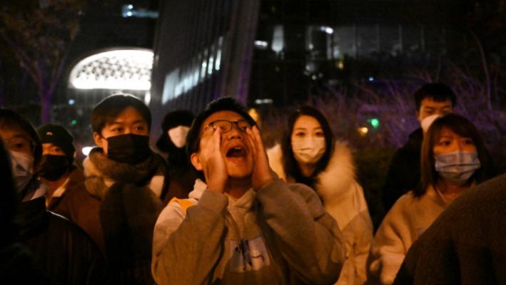 Analiză BBC. Ce i-a făcut pe chinezi să nu mai suporte dictatura cruntă a lui Xi