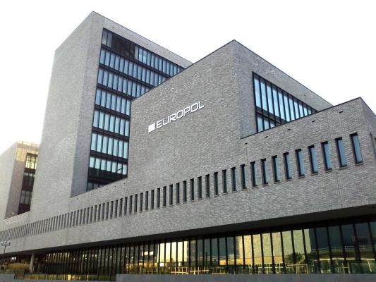 Europol anunţă dezmembrarea unui 'super-cartel' de trafic de cocaină în Dubai şi în Europa 