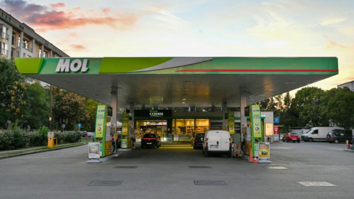 Criză de benzină la peste un sfert din staţiile de alimentare din Ungaria