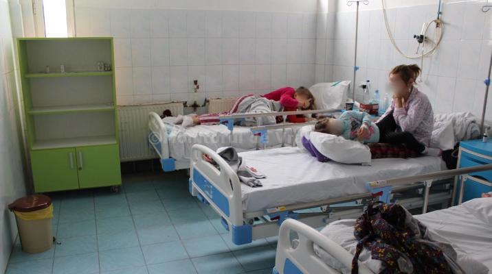 Un medic dă alerta: Secțiile de spitale sunt arhipline cu copii care au insuficiență respiratorie