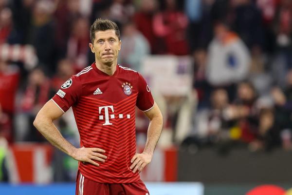 Fotbal: Robert Lewandowski, suspendat trei meciuri în La Liga