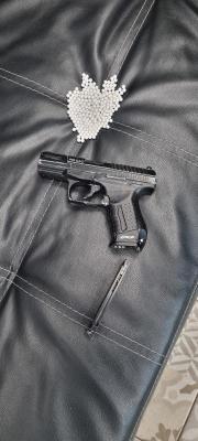 Tineri sancționati de jandarmi pentru folosirea unui pistol de tip airsoft