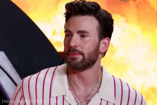 Chris Evans, desemnat de revista People 'cel mai sexy bărbat în viaţă'
