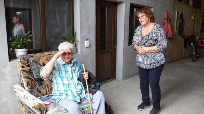 Mister din România, în presa internațională. Un bătrân a lipsit de acasă 30 de ani, dar nu știe unde a fost și ce a făcut 