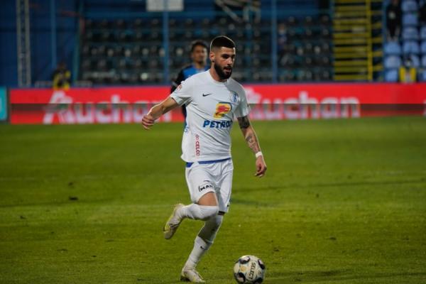 CFR Cluj a învins Farul, scor 3-0, şi este noul lider al Superligii