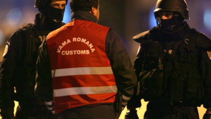 DNA a lovit și la Constanța! Doi vameși, trimiși în judecată pentru luare de mită si fals intelectual 