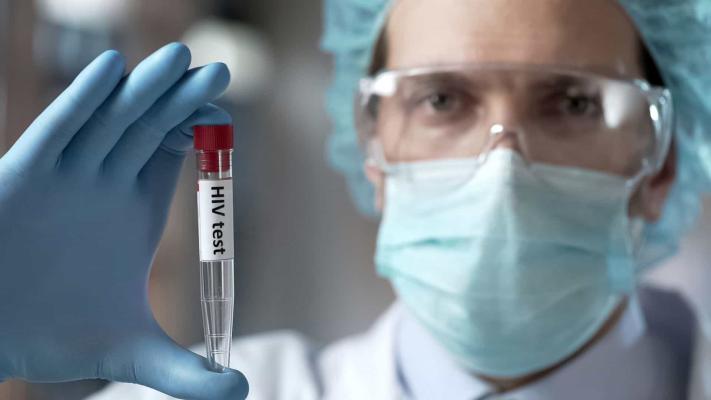 ONU: Eliminarea SIDA până în 2030, încă posibilă dacă sunt ajutaţi cei din prima linie