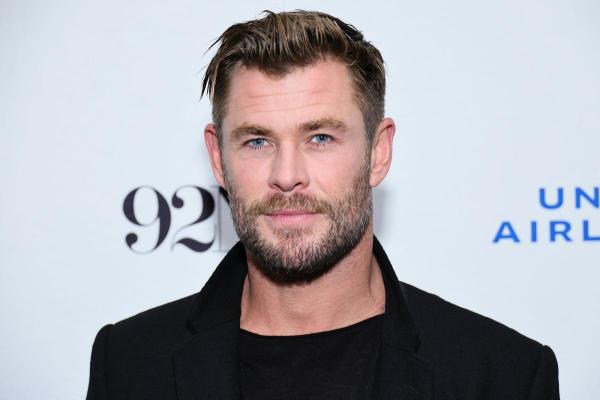 Chris Hemsworth ia o pauză de la actorie. Ce boală îi dă bătăi de cap lui „Thor”