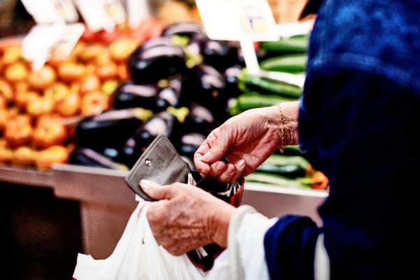 BNR prognozează că inflaţia va coborî la 4,2% în septembrie 2024 