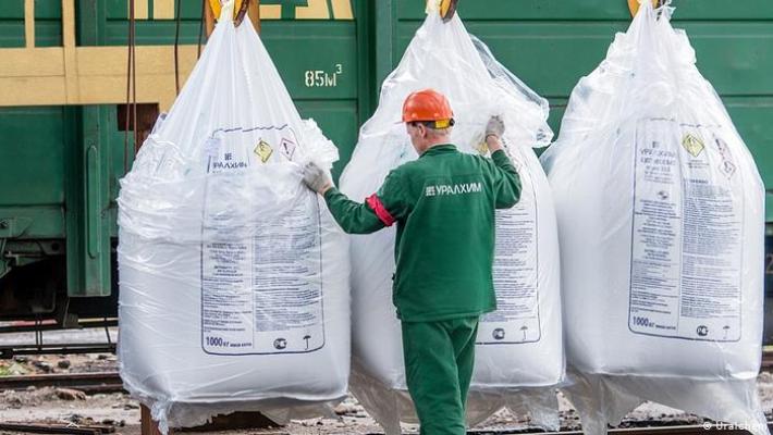 CE recomandă statelor membre să dea prioritate utilizării gazelor pentru producţia de îngrăşăminte