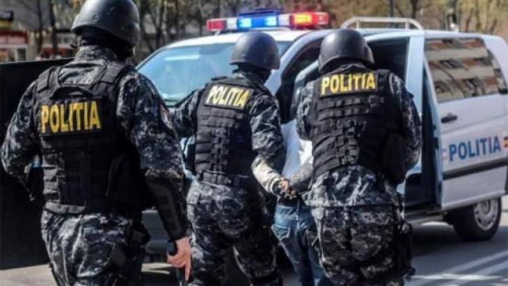 Barbat, retinut dupa ce a amenintat casi ucide propriul fiu, in varsta de 8 ani Bărbat, reținut după ce a amenințat că-și ucide propriul fiu, în vârstă de 8 ani