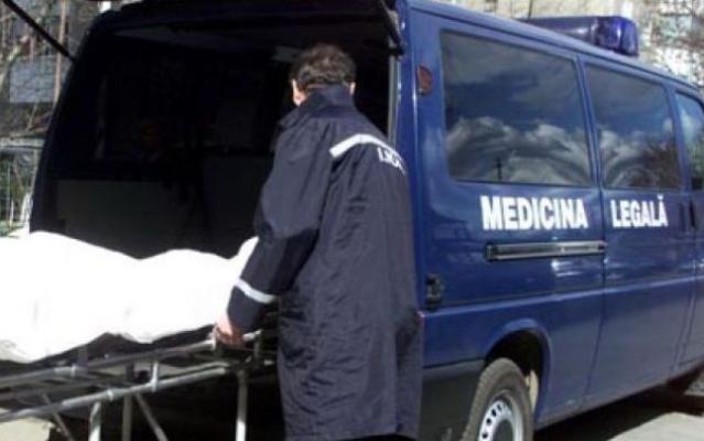 O studentă la Medicină, ucisă cu mai multe lovituri de cuțit de iubitul ei, coleg la aceeași facultate
