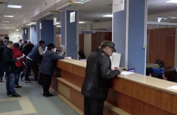 Modificări în Codul Fiscal: Se schimbă taxele și modul de impozitare pentru PFA și SRL