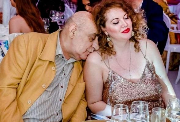 Oana Lis oferă consultații la reducere: „5 ședințe la 200 de lei”
