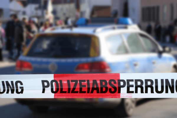 Accident uluitor: O femeie a fost călcată de trei ori de propria maşină