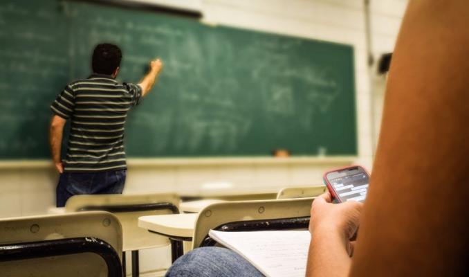 Care sunt `paradisurile` salariale din Europa pentru cadrele didactice