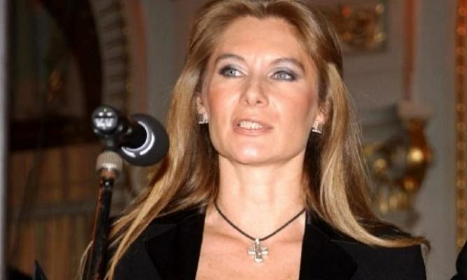 Romanița Iovan, mișcări senzuale, pe ritmuri de rock la un party select