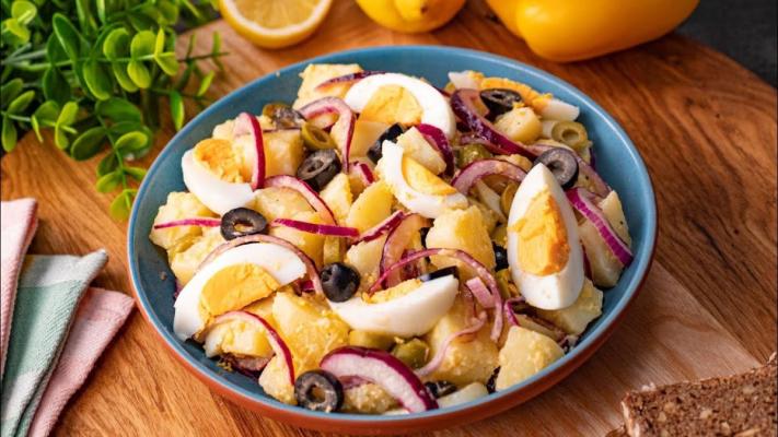Nutriţionist: Această salată e un preparat cu efect prebiotic