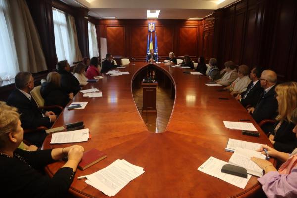 Prefectul Coşa, întâlnire de lucru cu reprezentanții celor 11 instituții deconcentrate