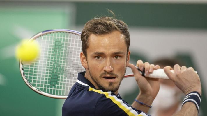 Tenis: Daniil Medvedev, învins de Stefanos Tsitsipas şi eliminat de la Turneul Campionilor