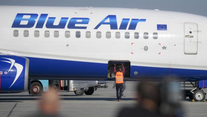 Statul devine acţionar majoritar al Blue Air, preluând 75% din acţiunile companiei