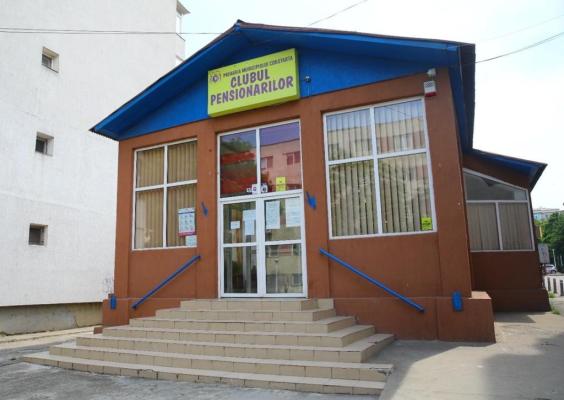 Începe distribuirea ajutoarelor UE la Constanța
