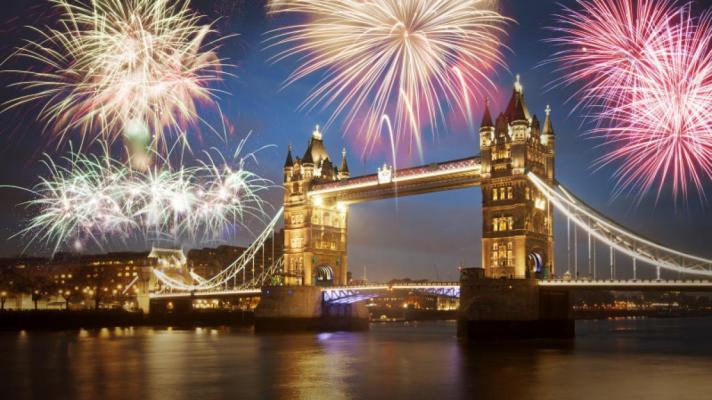 Oamenii de știință cer interzicerea focurilor de artificii, pe motiv că sunt toxice