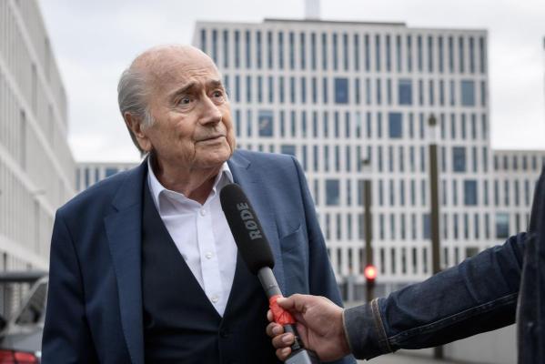 Fostul preşedinte al FIFA a declarat că nu a reuşit să protejeze fotbalul de interferenţa politicului şi afacerilor 