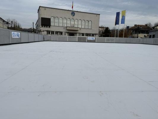 Primăria Cernavodă anunță montarea patinoarului