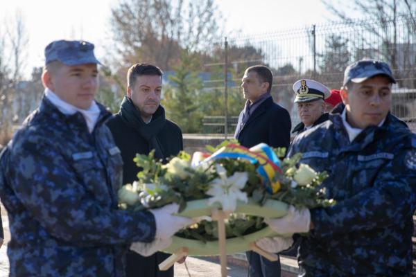 Stelian Gima și Petre Enciu au depus o coroană de flori la Cimitirul Eroilor Revoluției din Decembrie 1989
