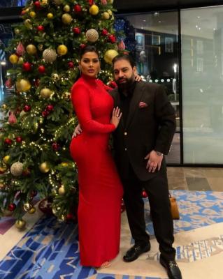 Florin Salam și Roxana Dobre, apariție de senzație într-un club din Londra, de Crăciun