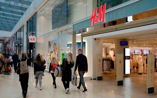 H&M a anunţat că retrage de la vânzare o colecţie Justin Bieber după o postare furioasă a starului