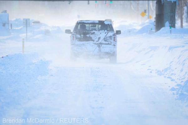 Furtună de iarnă în SUA: Cel puţin 32 de morţi, zeci de mii de americani fără electricitate de Crăciun 