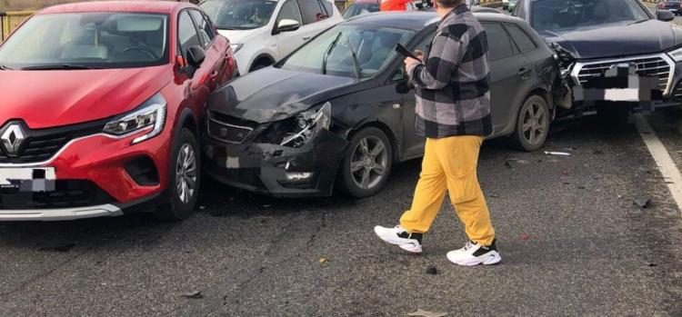 Carambol cu 9 autoturisme pe DN1