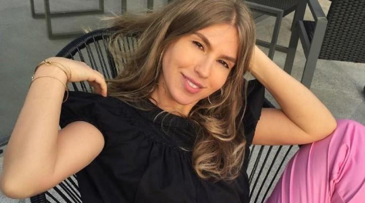  Corina Bud, Crăciun tradițional la Satu Mare alături de familie