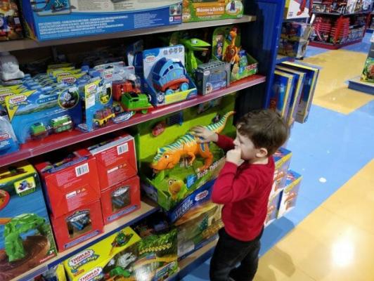 Comisia Europeană îmbunătăţeşte protecţia copiilor împotriva jucăriilor periculoase
